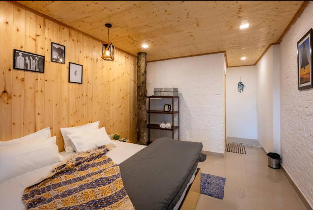 The Hill Story, Entire Chalet, Offbeat,Cozy Mussoorie Buitenkant foto